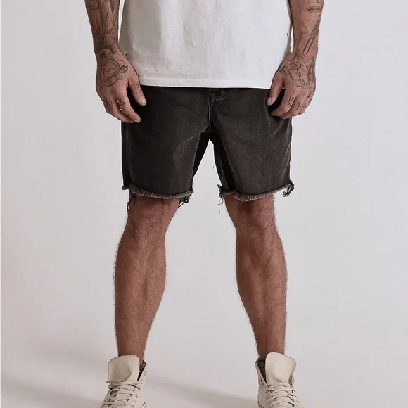 NWT MAN x ONE TEASPOON MENS SHORTS, SIZE 32 - Picture 2 of 15